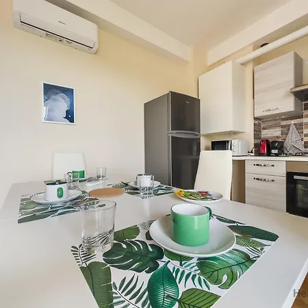 Appartement Garden & Sea View - Free Access And Garage - Wifi *