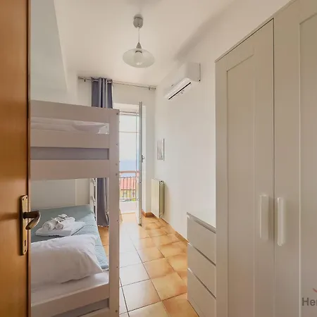 Apartment Garden & Sea View - Free Access And Garage - Wifi Varazze