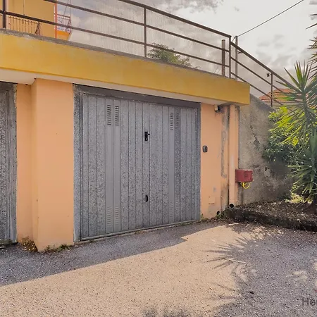 Garden & Sea View - Free Access And Garage - Wifi Varazze