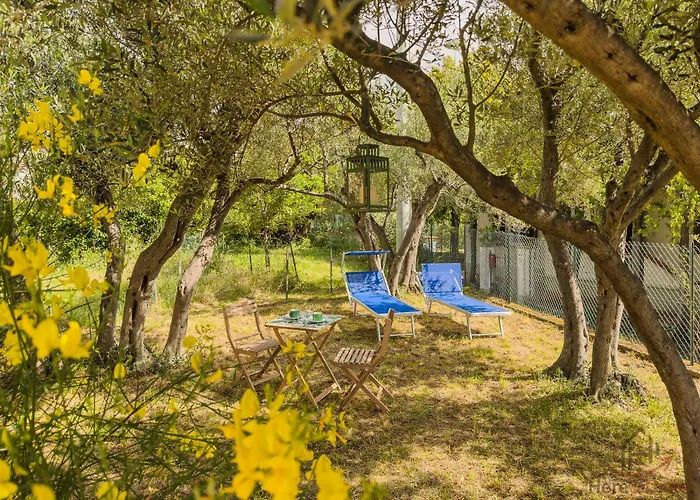Garden & Sea View - Free Access And Garage - Wifi 아파트