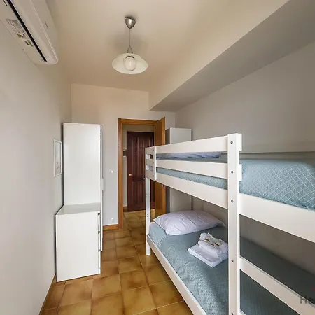 Apartament Garden & Sea View - Free Access And Garage - Wifi