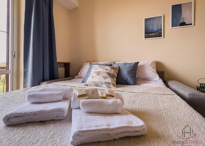 Apartmán Garden & Sea View - Free Access And Garage - Wifi