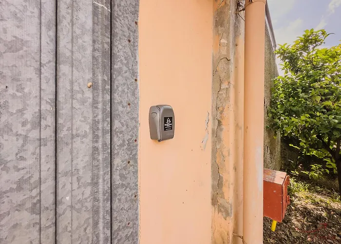 Garden & Sea View - Free Access And Garage - Wifi Apartmán Varazze